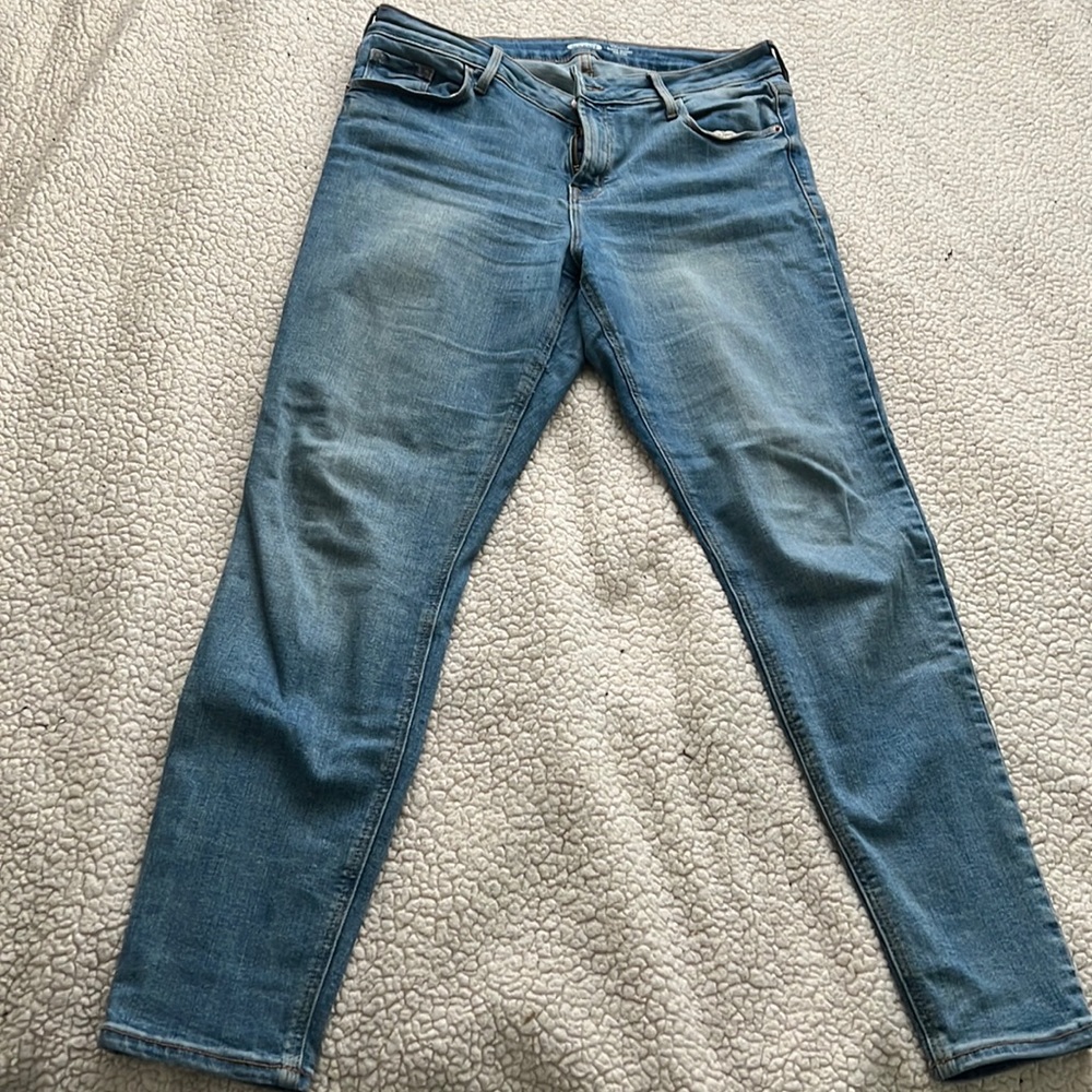 Old navy rock star super skinny mid rise jeans